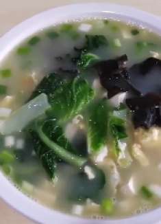 豆腐和鸡蛋不要炒着吃了，试试这样做，营养丰富，特别适合秋天吃