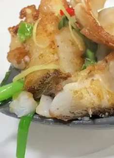 鲈鱼特别适合的家常做法，配料简单，香味十足，下酒下饭都不错