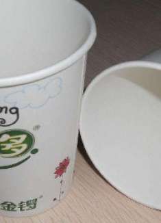 一次性纸杯底部扎了几个小洞,太厉害了,用过的朋友都说妙