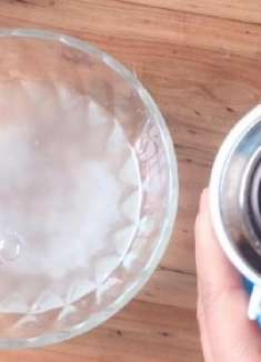 现在才知道，保温杯里加半碗温水，茶渍不敢找上门