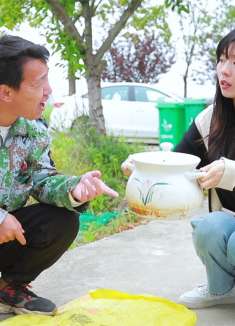 美女在农村骗钱，一招轻松骗小伙2500元，这套路真深，太可怕了