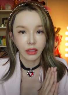 变美小课堂开课了,打造逆龄妆容的 10 个技巧