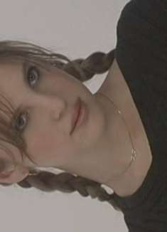 高糊 vlog 风：Kristiane 新歌「Call Me Yours」MV