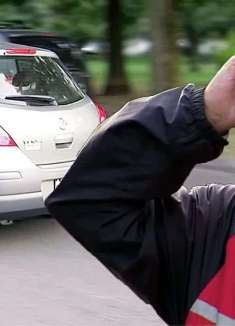 老爷子漂移入库！偶遇了秋名山车神