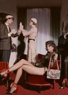 极繁主义复古，Valentino 春夏视觉大片