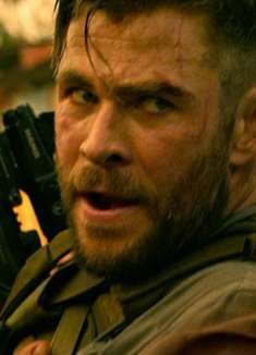 爽就完了,退役兵王为救小孩,1人横扫一个国家的军队,结局太舒服