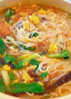 热汤面好吃做法，有汤有面又有菜，5分钟出锅，早餐比油条好吃