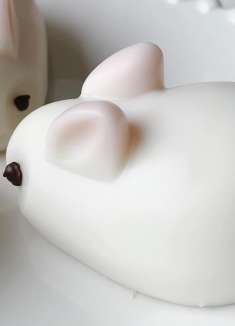 中秋节的玉兔奶冻，搅一搅就成功的甜品，一次做出2种口味