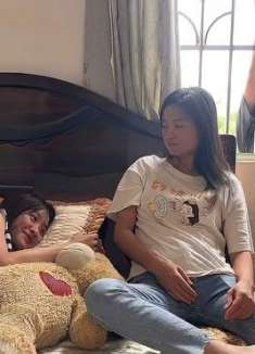 难得狗振放假，大姐要给狗振做窑鸡！小欣坐不住了！