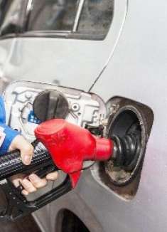 1分钟告诉你，什么时候不能给汽车加油，快来看看吧！