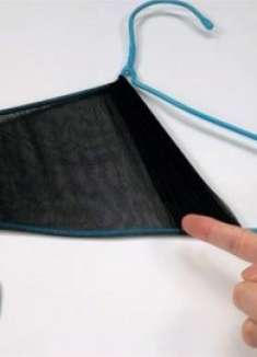 衣架上套只丝袜，真太聪明了，解决家里不少烦恼事，早清楚就好