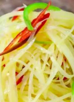 炒“酸辣土豆丝”,我从来不放醋,这样做酸辣脆爽,百吃不厌