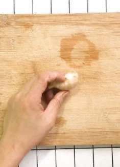 头发白了不用花钱然，生姜加它一起来洗头，白头发自然变黑发