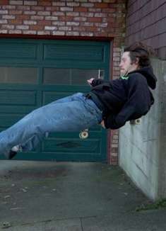 躺着也能滑！你没见过的小众滑板方式