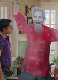 102岁的老爹，要打破长寿记录，把75岁的儿子送进了养老院！