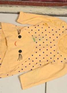 抓紧在门放一件旧衣服，作用真厉害，看完都照做