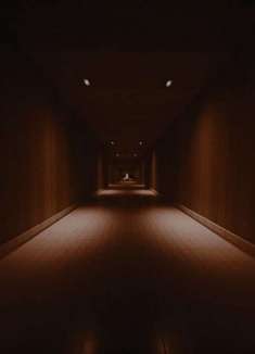 健身房广告「健康大 V」秀肌肉