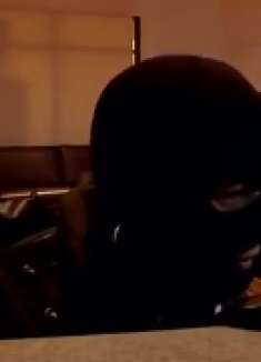 疯狂的石头：这高手也太弱爆了，还想去偷徐峥东西，反被徐峥控制