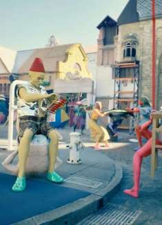 下一秒永远更精彩「抽象混乱广场」