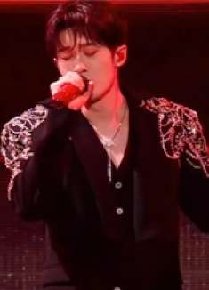 2025！檀健次凭这首歌获奖无数，播放一夜破亿，网友：燃炸了