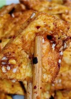 换一种花样吃鸡蛋，出锅就是一道硬菜，麻辣鲜香，真好吃！