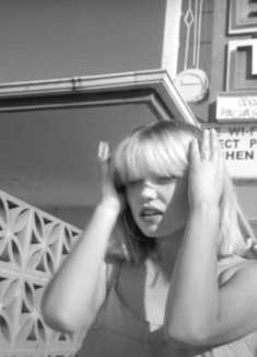 摆脱精神内耗，小众治愈 MV「灰色世界」