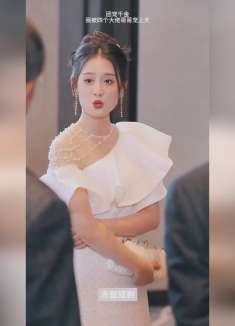 被百般羞辱的外卖员妻子，竟是千金小姐！