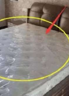 床垫上的塑料薄膜要不要撕掉?多亏家具店老板提醒