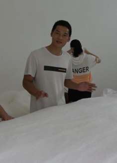 这样纯手工制作出来的蚕丝被太棒了，看着都想拥有，太柔软了