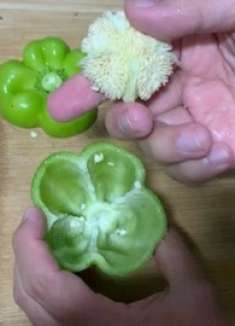 青椒蒂怎样快速去除还不伤手？教你一招，我每次操作都见效