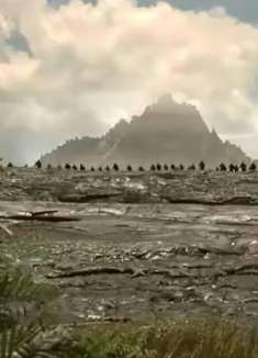 未来世界人类被更高级别生命体奴役,多个星球都爆发了