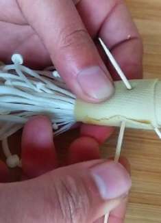 一到过年，金针菇这种独特做法，是我必做的拿手菜，比吃肉还下饭