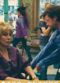 外国神剧《别惹佐汉》，空手接子弹，定时炸弹唱唱歌就能拆！