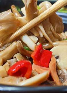 冬天最爱这锅茄菌菇汤煲，鲜香味美，营养好吃，做法还特别简单