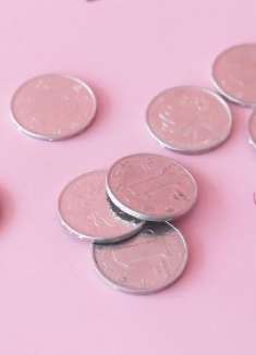 才知道钱包里放两枚硬币还有这种好处，关键时候能帮大忙