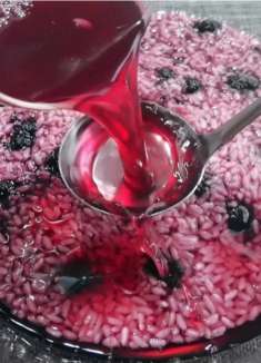 冬天做桑葚米酒很简单，掌握这些小技巧，做出的酒又香又甜汁水多