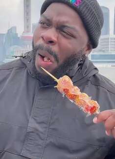 盘点老外吃中国美食名场面：开始一脸嫌弃，尝后恨不得生在中国