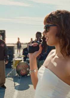 青春与暧昧，加州夏日海滩 vibe