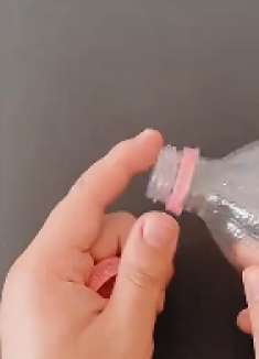 脸盆都在水池底下放着？教你自制特殊挂钩，省钱省空间超实用