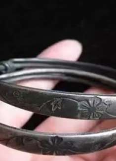 银手镯脏了该如何清洗？用上这个方法，几分钟光亮如新，早知早好