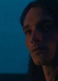 「请放大音量」有音乐，这支 MV 就不尴尬