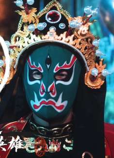 变脸侠：社恐男子不甘现状，发誓让自己蜕变，而一路坎坷能否成功