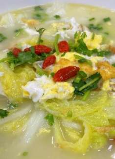 秋天要多喝道三鲜汤，白菜营养一点不流失，出锅汤鲜又美味