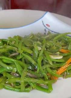 炒豆角不好吃？老厨教你正确做法，鲜脆更入味