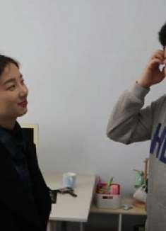 小伙忍不住表白姑娘，不料被姑娘机智反套路，这招太有用了！