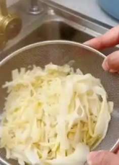 教你炖浓香鸡汤，鸡汤米粉超绝