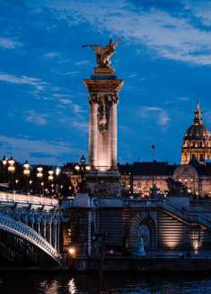 夜幕下的巴黎，充满复古梦幻的诗意