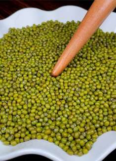 夏天要多吃绿豆，教你一个新做法，出锅香甜松软，全家都爱吃