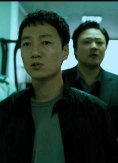 看似平凡的五金公司，其实是一所铜金属一样冰冷无情的杀人公司