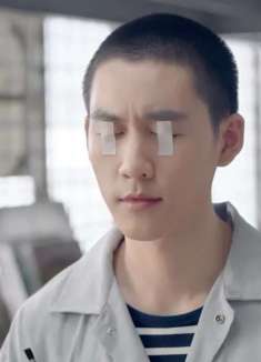 奇葩饼干广告第二弹，眼睛粘住就有用？